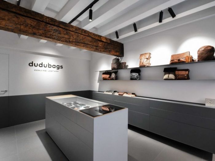 Archisio - Depaolidefranceschibaldan Architetti - Progetto Dudubags flagship store