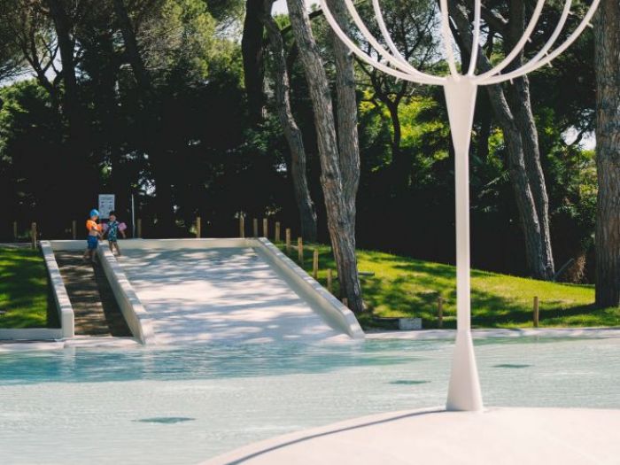 Archisio - Forme Dacqua - Progetto Lalbero della nebbia - camping village waikiki