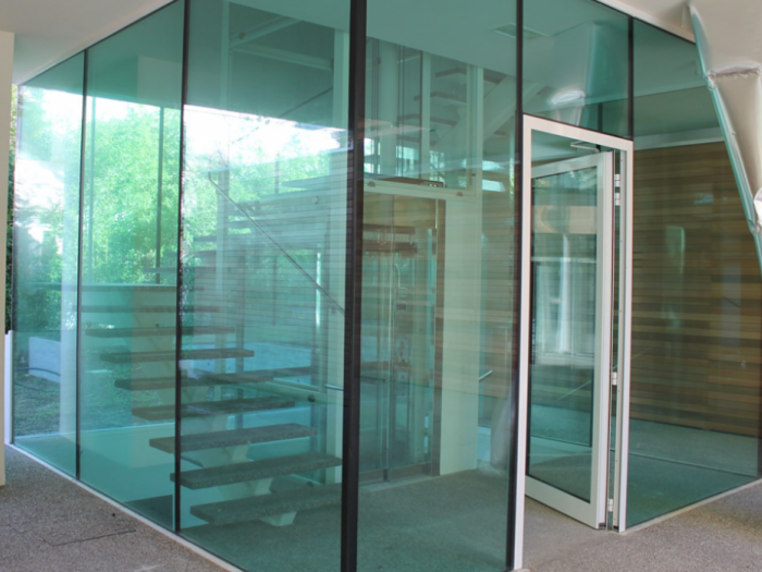 Archisio - Vetreria Artevetro Baldinini Srl - Progetto Facciate puntuali