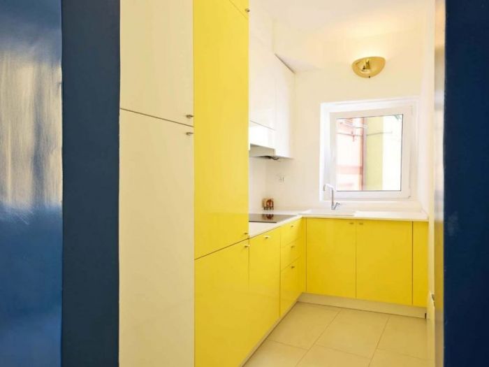 Archisio - Roberto Silvestri - Progetto Una casa a camogli storie e pareti colorate