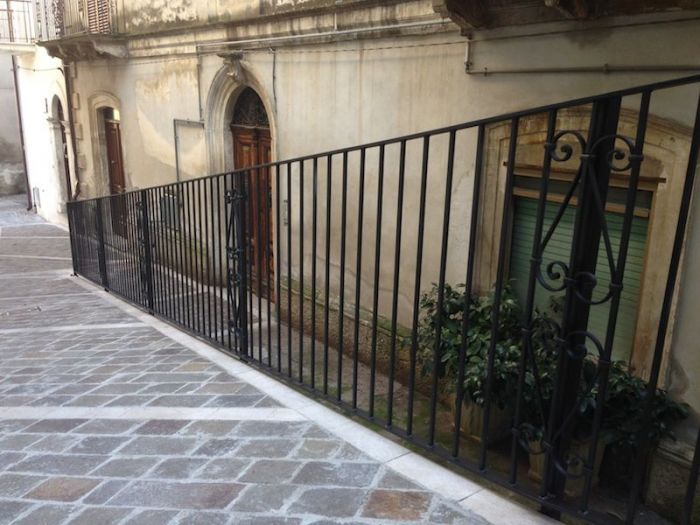 Archisio - Maurizio Loi - Progetto Committente comune di rapino - pavimentazione del centro storico di rapino via roma tratto case da capo