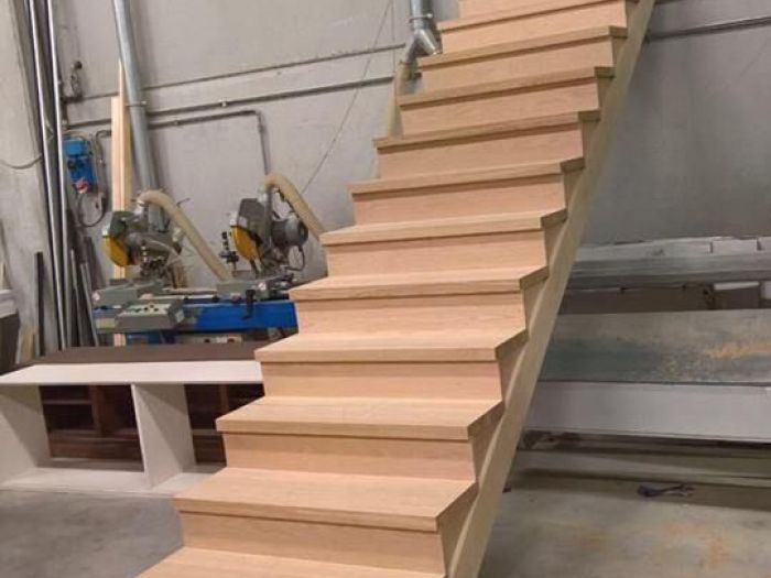 Archisio - Falegnameria Blf Di Ursache Bodgan - Progetto Garage e scale