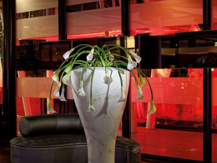 Archisio - Jupiter International srl - Progetto Set arrangement - composizioni floreali