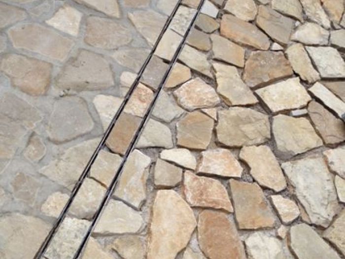 Archisio - Malagrida Group Srl Canalina Infinity - Progetto Posa porfido