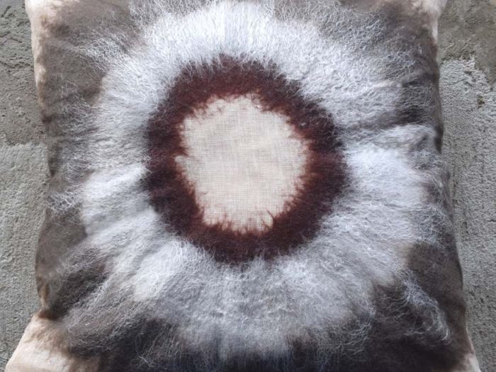 Archisio - Elena Kihlman Disegna E Produce Tessuti Darredamento Accessori Per Arredamenti - Progetto Cuscini decorativi