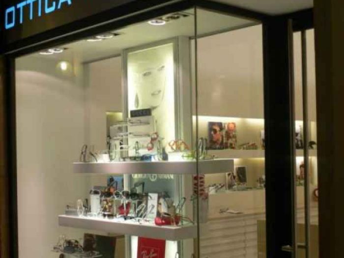 Archisio - Studio Antepost - Progetto Negozio ottica mestre