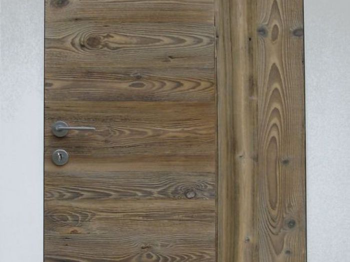 Archisio - Il Noce srl - Progetto Porte in legno di recupero