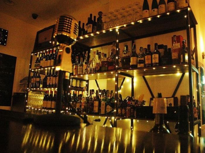 Archisio - Archihouse - Progetto Progettazione interni wine-bar