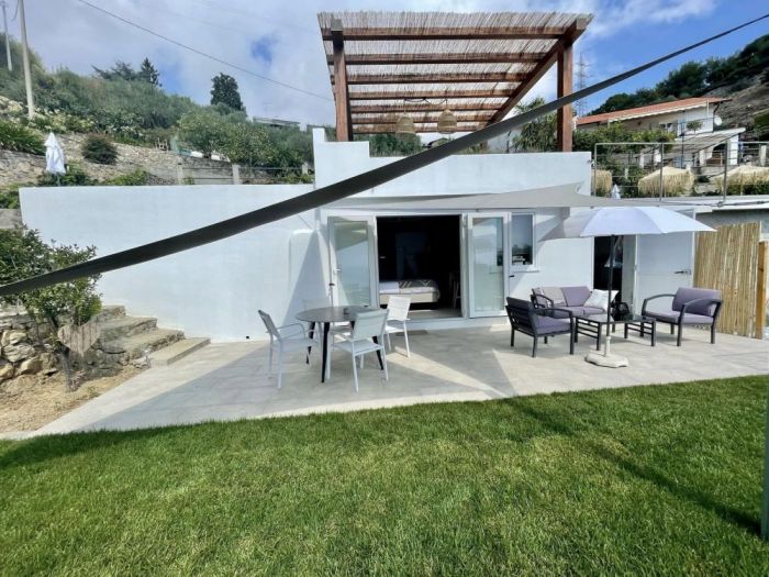 Archisio - Nadine Schmitz - Progetto Piccolo bed and breakfast