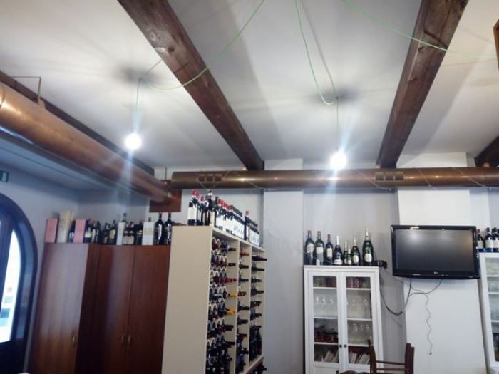 Archisio - Domenico Sforza - Progetto Ristorante il postaccioLavori di pitturazione e nuova illuminazione del ristorante il postaccio