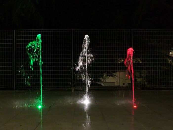Archisio - Forme Dacqua - Progetto Fontana dinamica a pavimento - piazza del bevaio