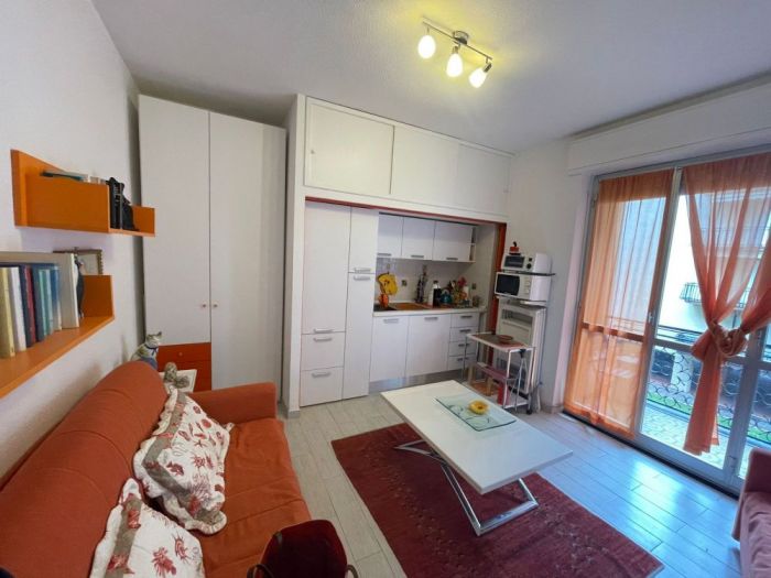 Archisio - Antonella Liguori Architetto - Progetto Un piccolo nido tra azzurro e sabbia