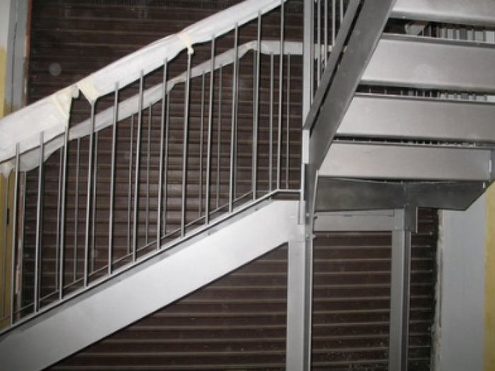 Archisio - Nervo Valerio - Progetto Soppalchi e passerelle scale interne scale antincendio esterne