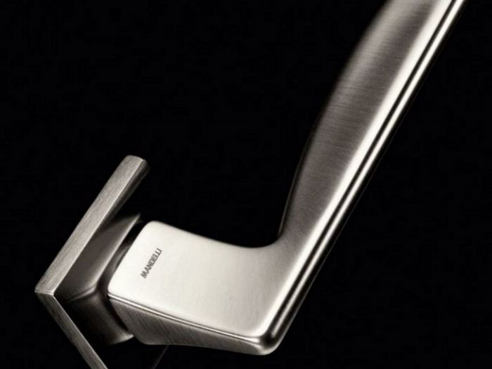 Archisio - Pierfrancesco Arnone - Progetto Maniglia link