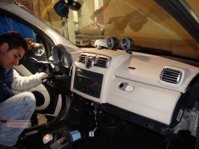 Archisio - Centro Fodere Franceschino - Progetto Tappezzeria auto-moto