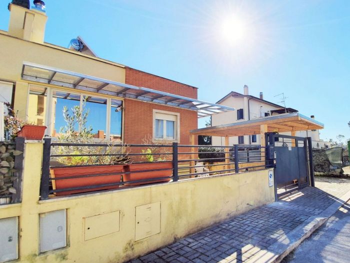 Archisio - Admarchbiosolution - Progetto Pensilinapergolato