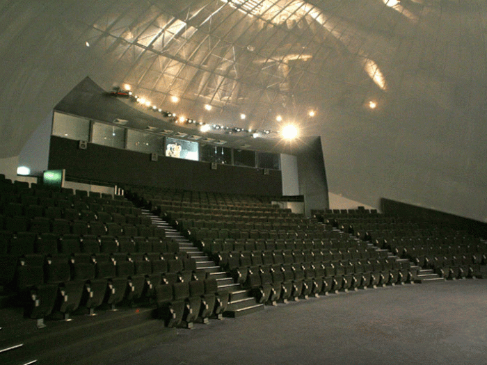 Archisio - Claudio Correale - Progetto Ugc cine cit multiplex - la defence