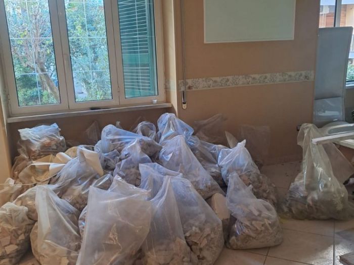 Archisio - Domenico Guadagni - Progetto Diversa distribuzione interna appartamento - napoli na