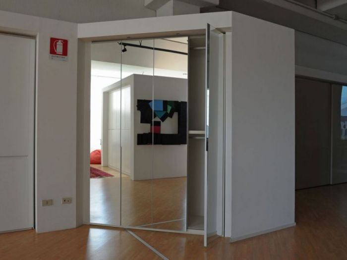 Archisio - Falegnameria Fabrizio Eric - Progetto Armadi con ante a specchio angolare misure angolare