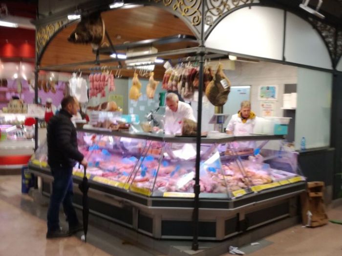 Archisio - Maurizio Moraldi - Progetto Il tempio del polloUn box inossidabile al tempo e alluso nel mercato coperto di santambrogio a firenze