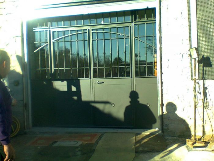 Archisio - Domus Finestre Snc - Progetto Lavorazione ferro e pronto intervento fabbro per grate