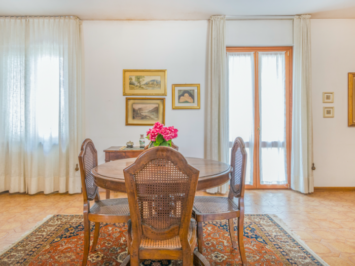 Archisio - Eukalipto Studio - Progetto Home staging e servizio fotografico su villa arredata non abitata in provincia di cremona