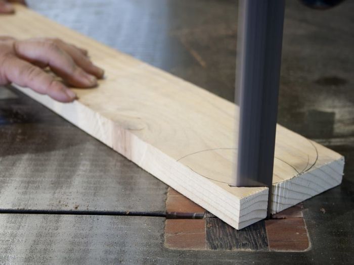 Archisio - Onda Arredamenti - Progetto Tavolini sedie mensole armadi arredo casa e rivestimento in legno per yacht