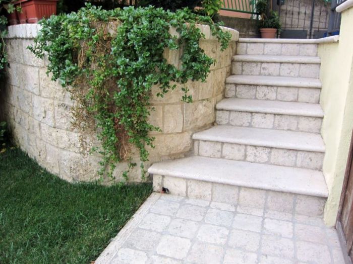 Archisio - Mec Marmi - Progetto Scalesoglie e mensole