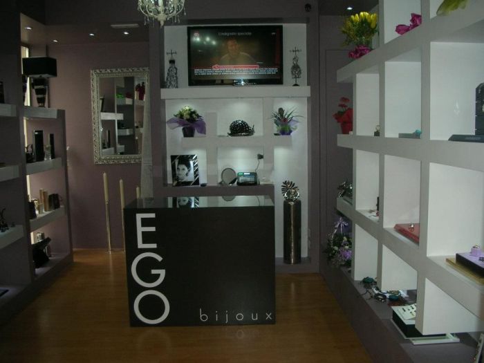 Archisio - Raffaele Cima - Progetto Realizzazione negozio di bigiotteria e watchshop