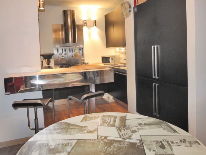 Archisio - Diletta Evangelisti - Progetto Bilocale con dettagli in vetro e metallo argento