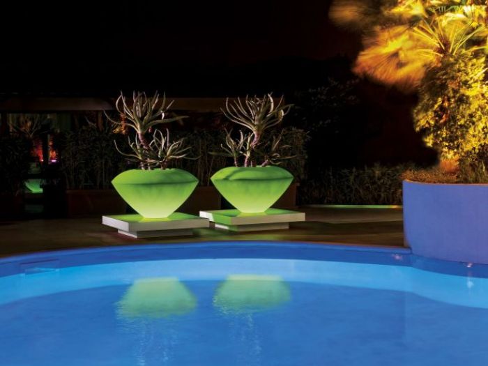 Archisio - Jupiter International srl - Progetto Set arrangement - composizioni floreali