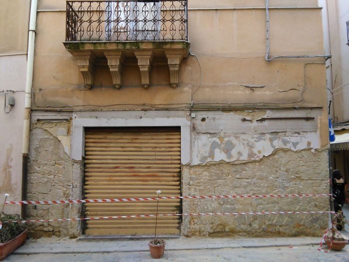 Archisio - Giovanni Di Carlo - Progetto Ristrutturazione di un locale nel cento storico di caltanissetta