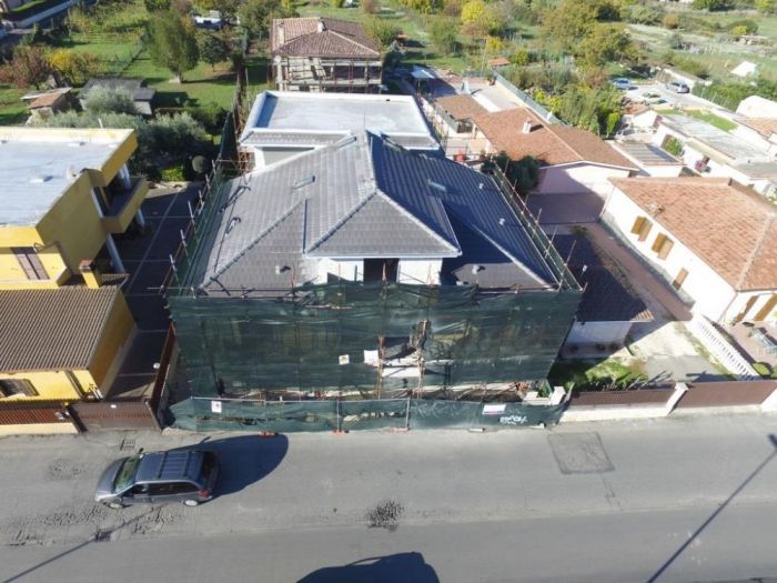 Archisio - Valeria Correale - Progetto Demolizione ricostruzione ed ampliamento di un manufatto con trasformazione in una palazzina di sei mini appartamenti