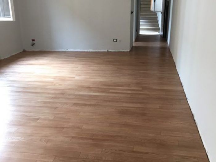 Archisio - Sofim Srl Soluzioni E Finiture Immobiliari - Progetto Sofim Srl fornisce e posa tutti i tipi di pavimenti in legno dal massello nelle varie essenze da levigare e trattare in opera ai vari tipi di prefinito