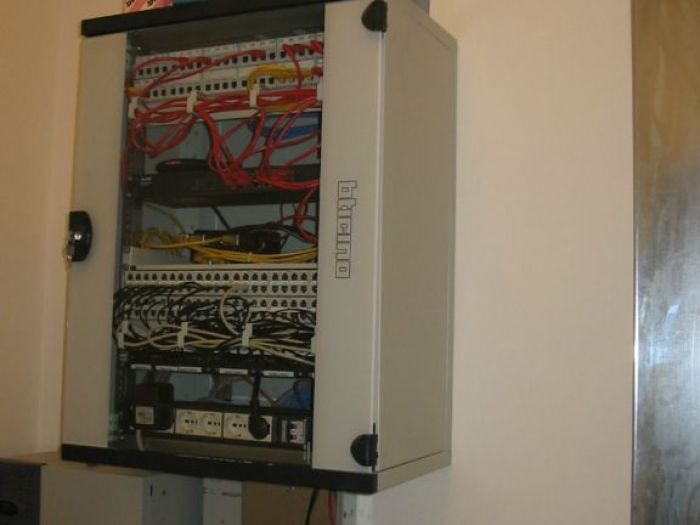 Archisio - Modernaluce Impianti Elettrici - Progetto 2005 lissone ufficio terziario