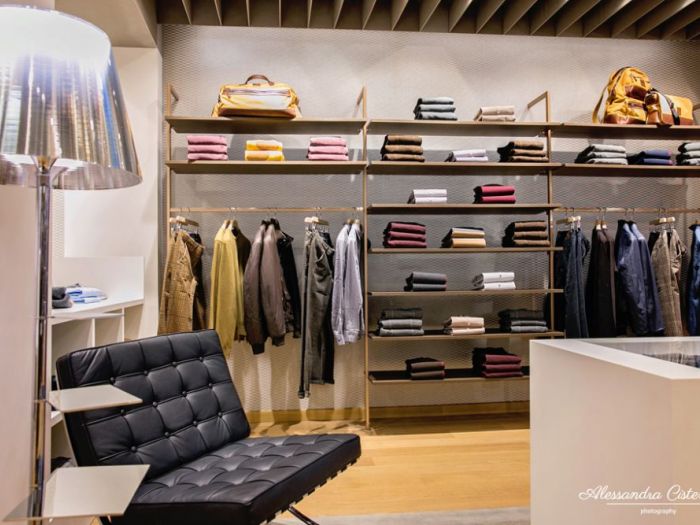 Archisio - Alessandra Cisternino - Progetto Negozi e show room