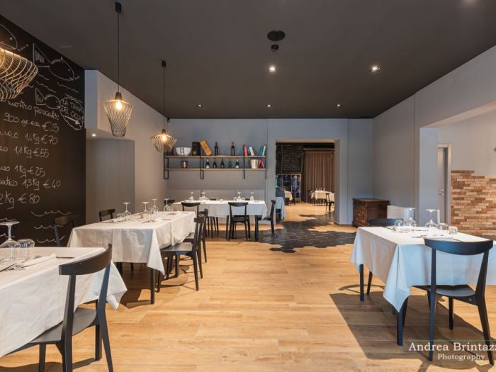 Archisio - Andrea Brintazzoli Photography - Progetto Fotografia di interni - ristorante la luna rossa