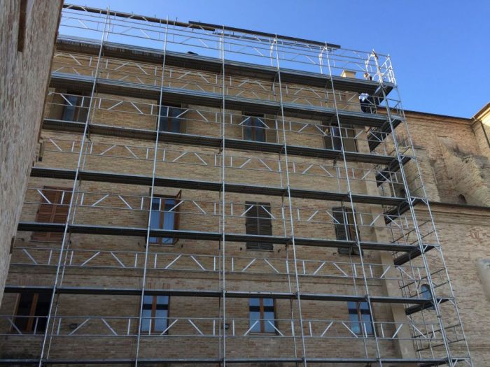 Archisio - Impresa Edile Paccaloni - Progetto Ristrutturazione centro polifunzionale ssstefano e giacomo