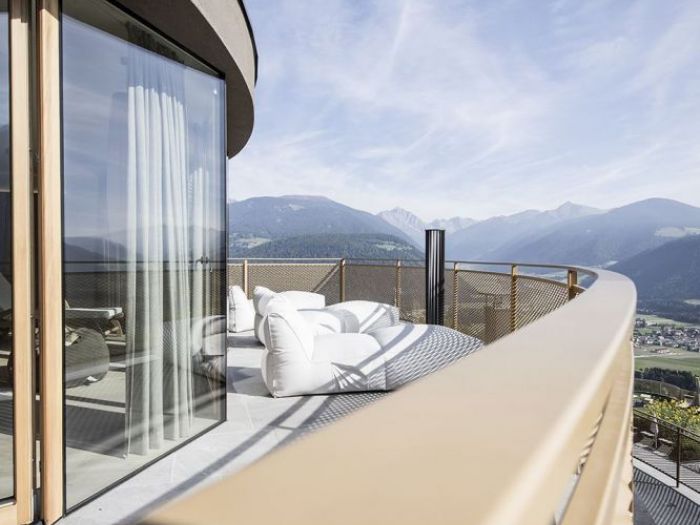 Archisio - Noa Network Of Architecture - Progetto Hubertus oscillante tra cielo e terra