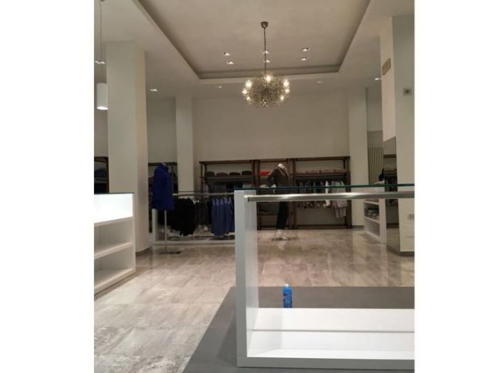 Archisio - Virginia Tentori - Progetto Progettazione e allestimento negozio a lecco