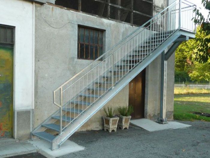 Archisio - Poliprogram - Progetto Scale soppalchi persiane pensiline e passerelle