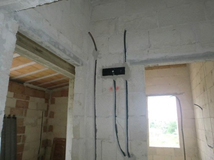 Archisio - Mp Impianti - Progetto Impianti elettrici per gli immobili e quadri per macchinari elettrici