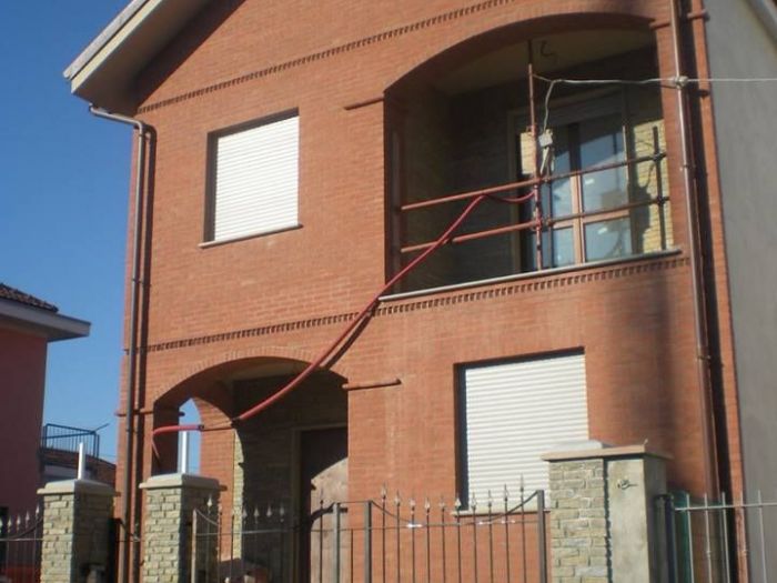 Archisio - Ditta Uva srl - Progetto Ristrutturazione di spazi interni ed esterni