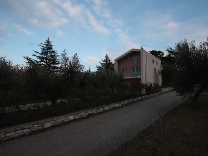 Archisio - Luca Cesaretti - Progetto Them crooked house panicale pg