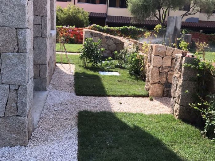 Archisio - Edil San Teodoro - Progetto Edil san teodoro si occupa di molteplici servizi di edilizia civile grazie ad un personale altamente qualificato ed in grado di realizzare diversi tipi di costruzione abitazioni alberghi ma anche messa in posa di pavimentazioni industriali in resina