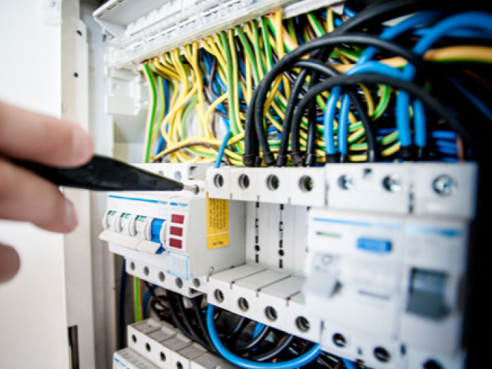 Archisio - Mains Impianti S R L - Progetto Impianti di ogni genere