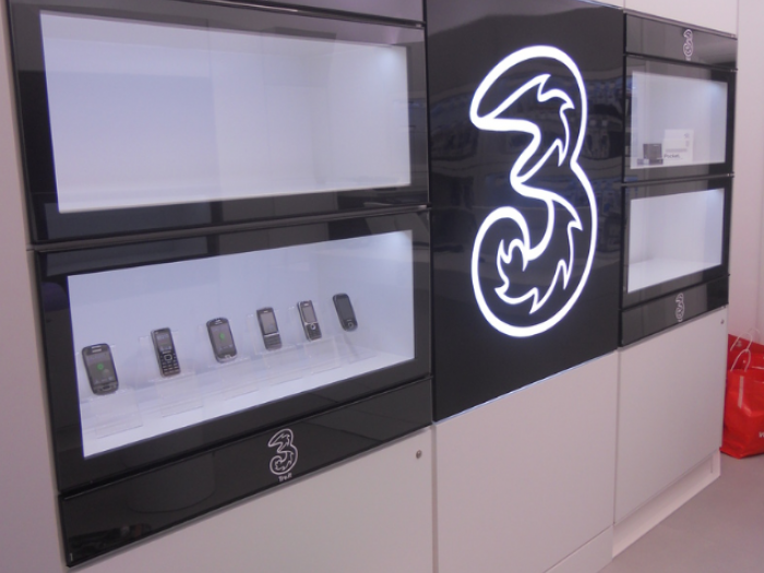 Archisio - Ristrutturazioniedil Del Geomminocchi Rosario - Progetto Ristrutturazione ufficio del gestore telefonico 3