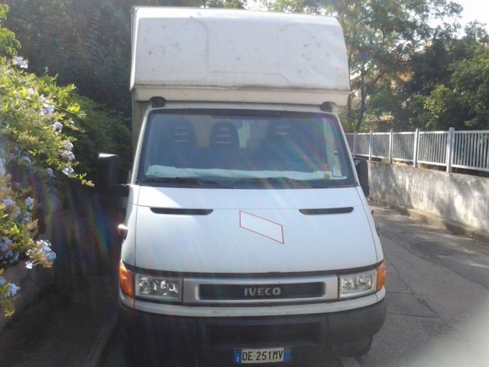 Archisio - Traslochi Sardegna Sas - Progetto Traslochi e trasporti in conto terzi a livello regionale-nazionale ed estero