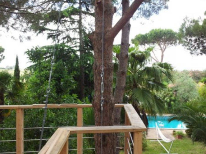 Archisio - Arte Del Legno 86 Snc - Progetto Finestre in massello di lamellare di rovere montate su casa su albero