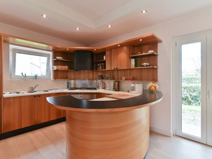 Archisio - Giuseppe Bisceglia - Progetto Casa tarquinia - 250mq